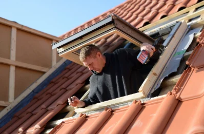Pose de fenêtres de toit Velux à Cortambert